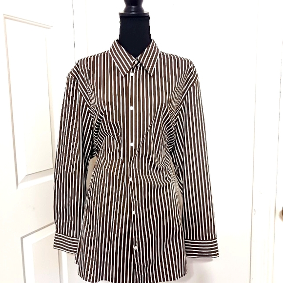 Chaps Tops - CHAPS button down shirt